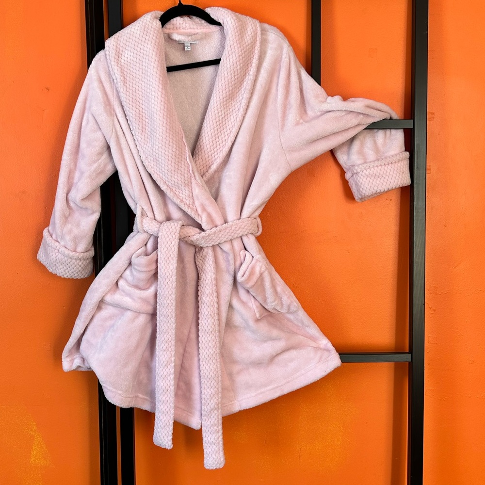 💚💚5/$25💚💚 🌸 Sonoma Soft Plush Pink Robe 🌸